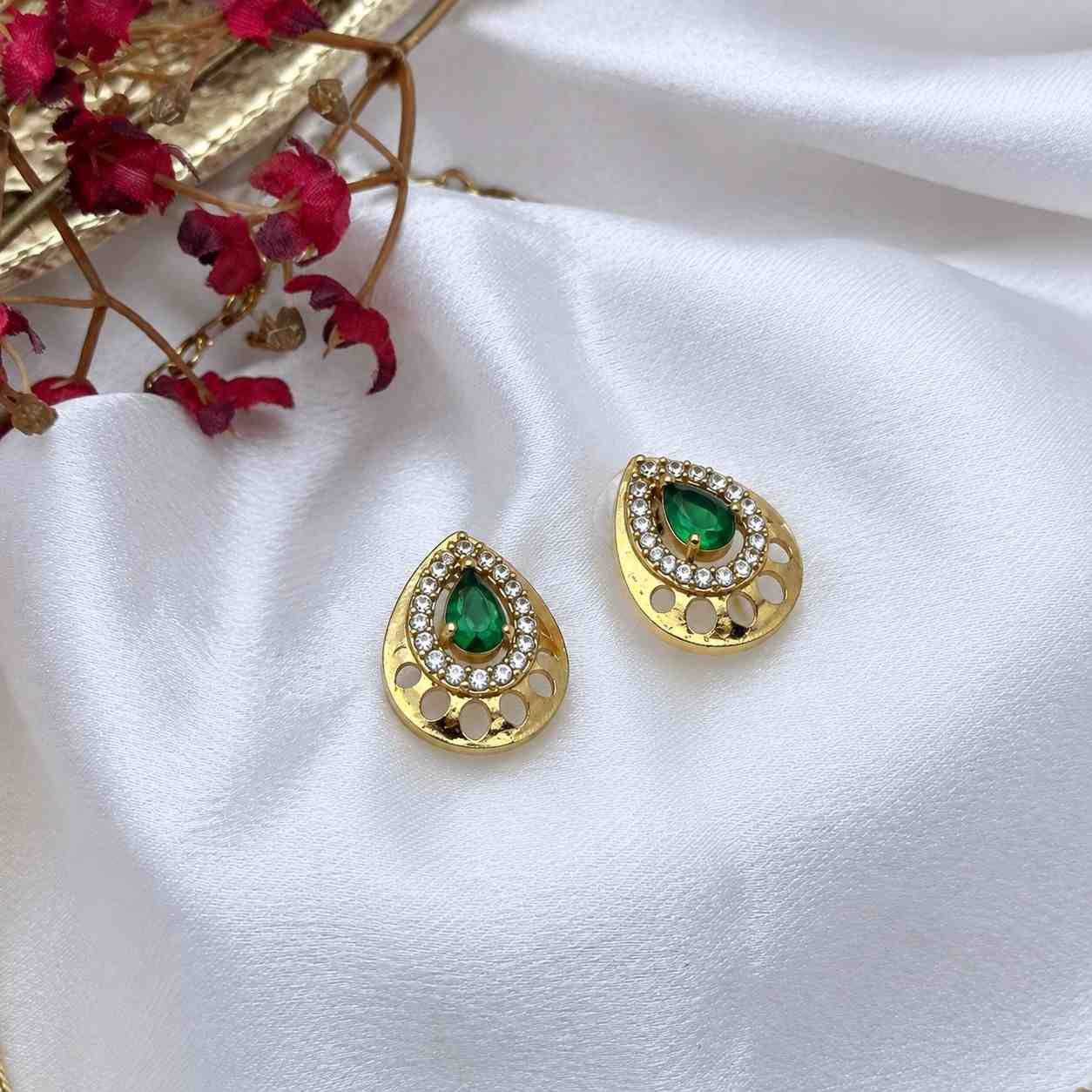 shynel Anti Tarnish Emerald Drop Pendant Set Emerald Glow