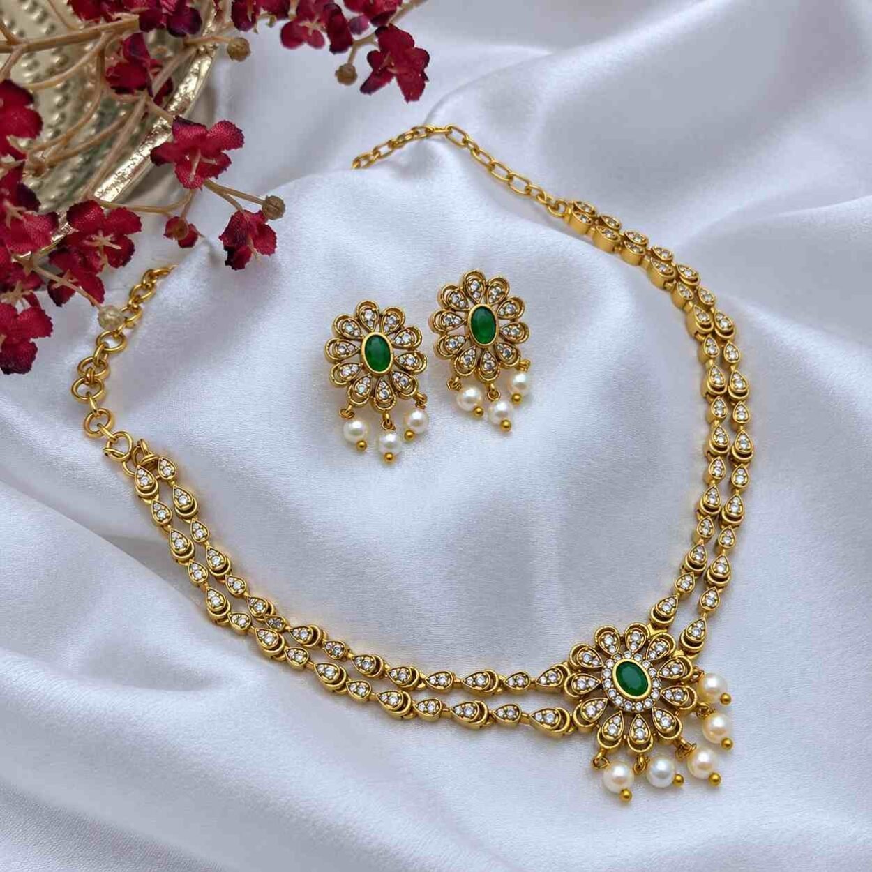 shynel Anti Tarnish Emerald Jewellery Set for Women Noor Royal