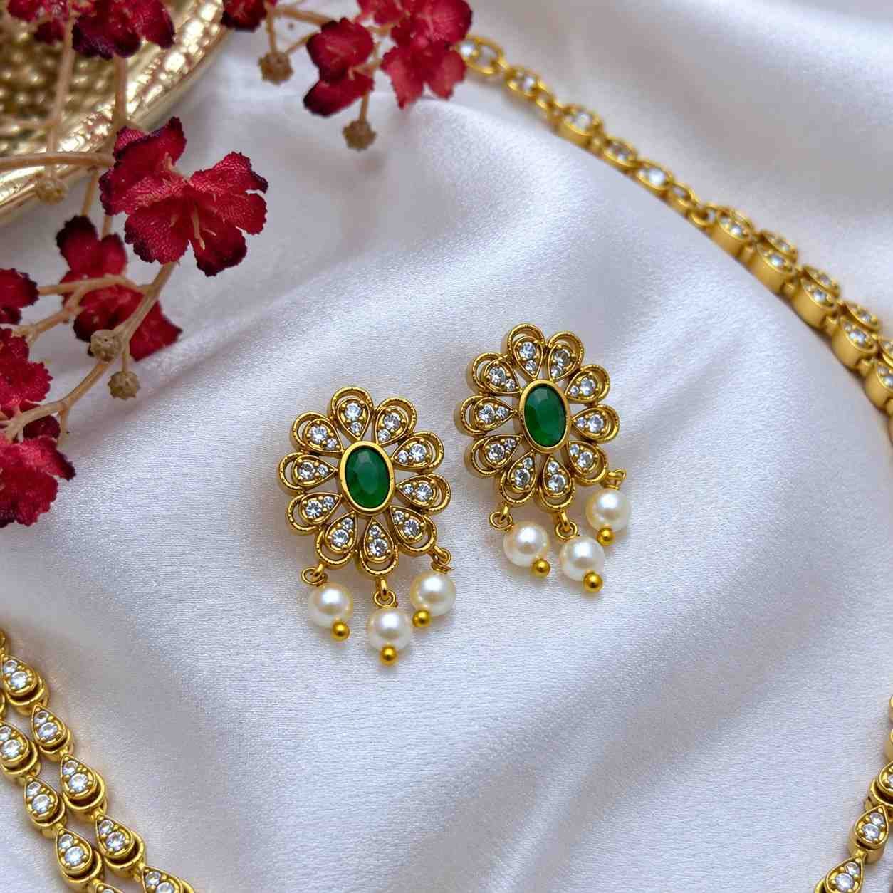 shynel Anti Tarnish Emerald Jewellery Set for Women Noor Royal