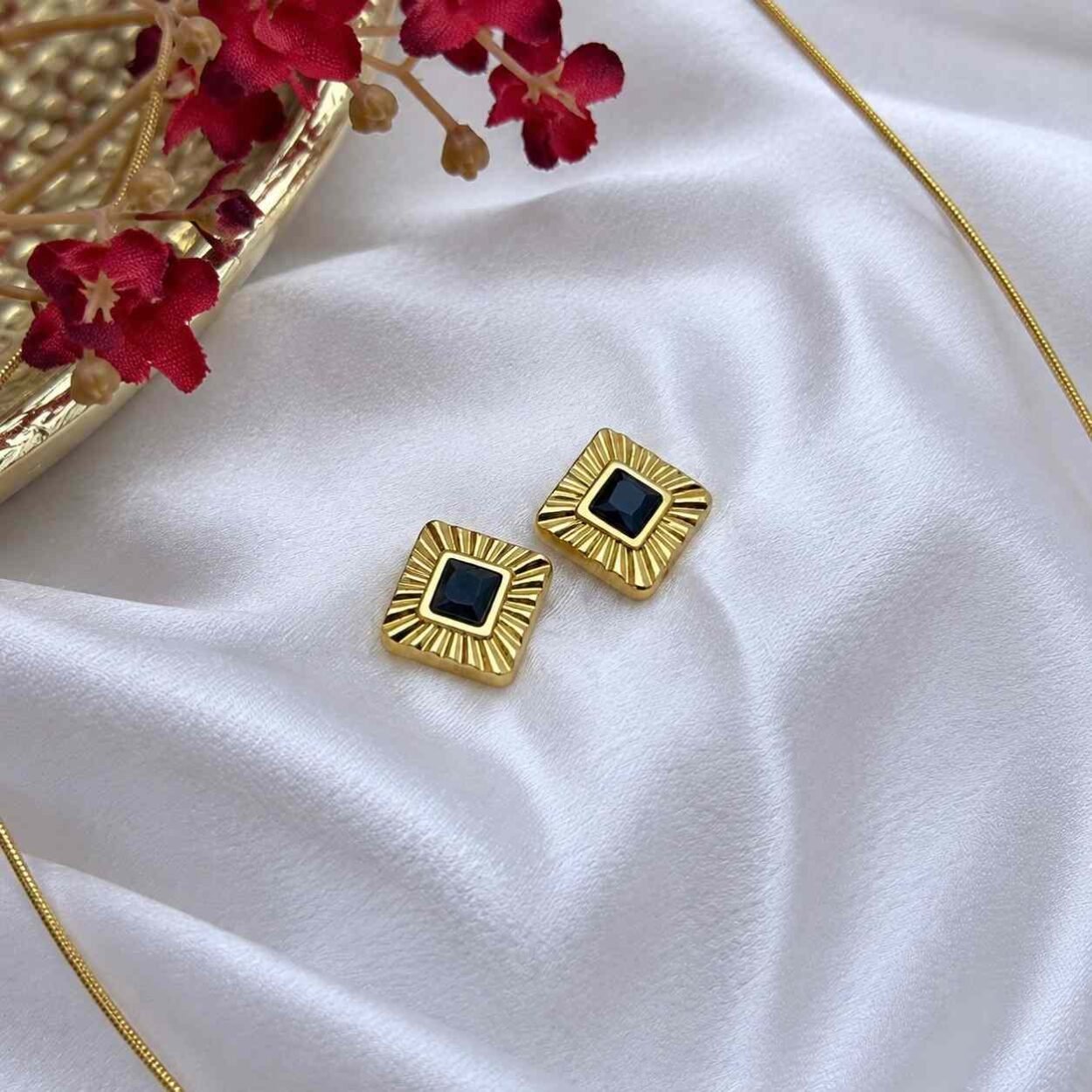 shynel Anti Tarnish Emerald Minimal Jewellery Set Emerald Edge