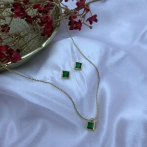 emerald stone pendant set for women
