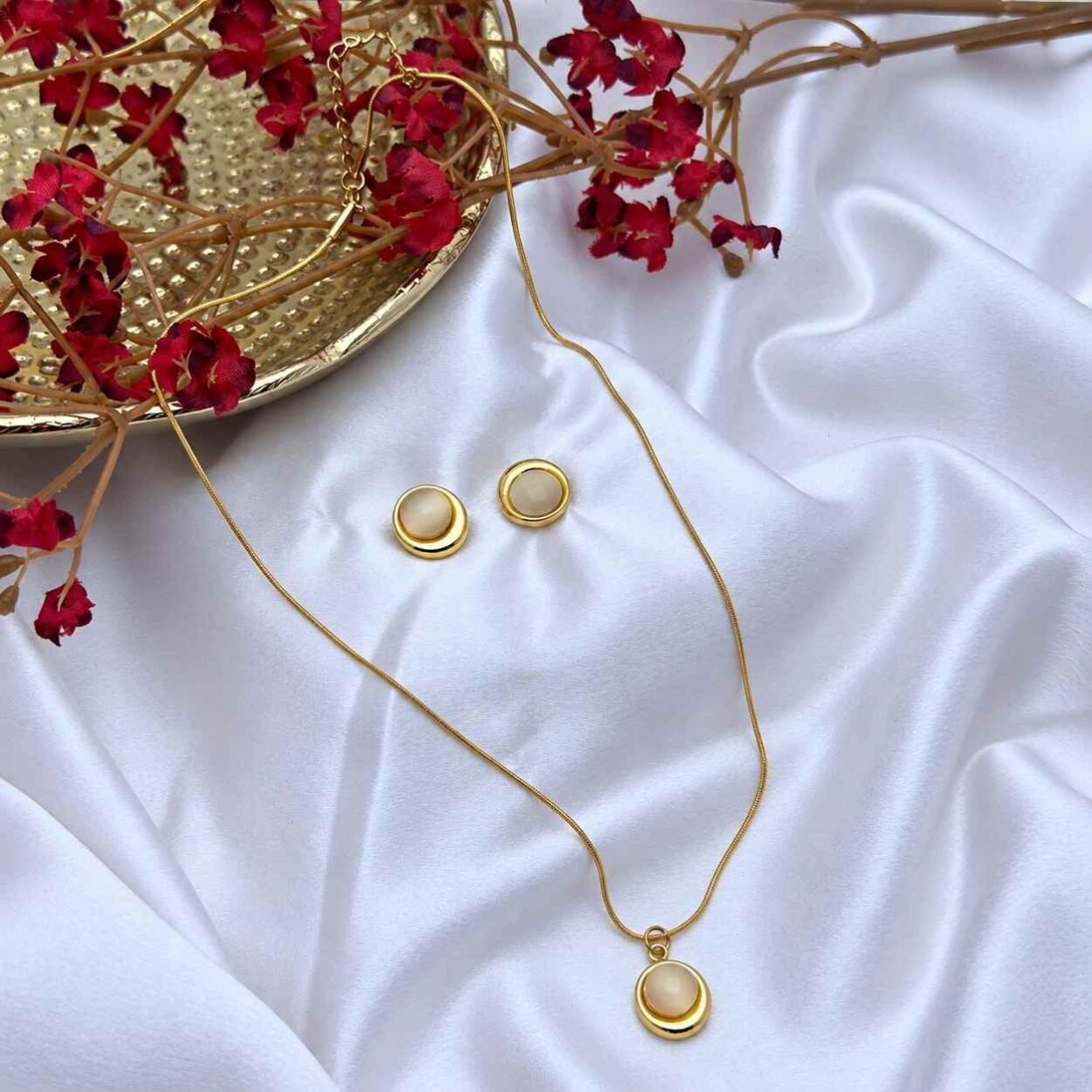 Anti tarnish Pearl Pendant Jewellery Set Moonlight Pearl